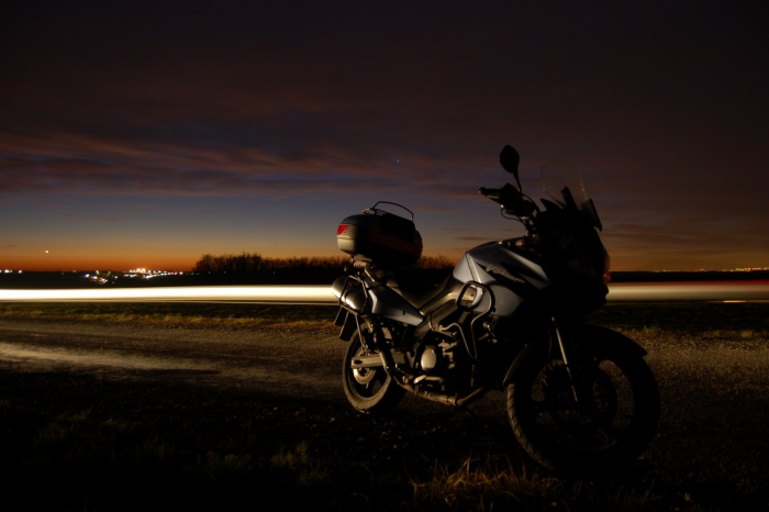 dl650vstrominthesunset.jpg